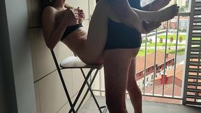 sexo arriesgado, mamada y comida de cono en el balcon con mi nuevo novio !!!!