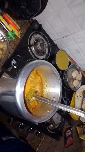 My wife bana rahi hai chicken curry   Clip 3