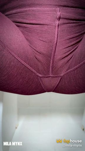 Bladder Bump Desperation - Pissing My Leggings for Stepdaddy