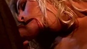 Side chick's amateur action