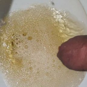 Aj low piss