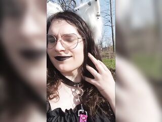 Wicked Pup Flashes Her Tit in the Park