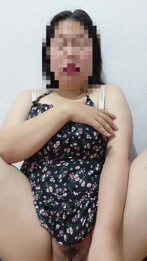 Beautiful Canary Girl Sexy and Seductive