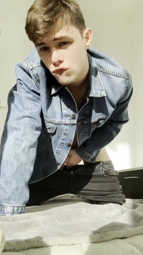 eighteen year aged extreme ultra-ultra-cute guy films himself being a mega-bitch (CUMING, NAILING, INHALING) WEEET