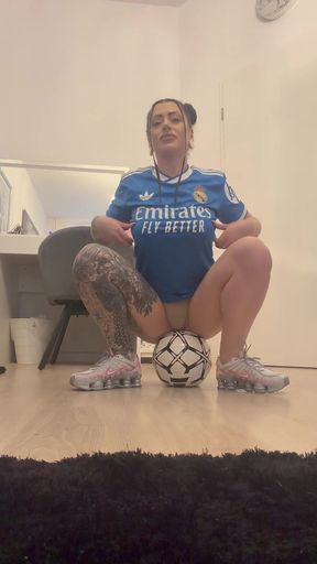 Beautiful Foot Football Video Incl Real Madrid Jersey
