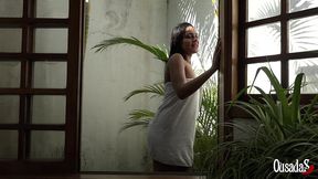 e so meu marido dar uma saida que o vizinho pula o muro do quintal - bruna lancaster