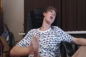 pretty Ash-blonde teenie long web cam Display 002