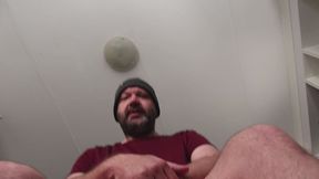 Giant Tom Foot Crush Warning