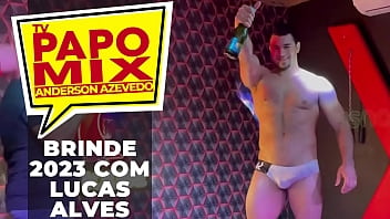 Brinde especial: Stripper Lucas Alves celebra a chegada de 2023 na HOT HOUSE em S&atilde_o Paulo