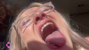 making a meal outta you & gummies: extreme mouth & uvula pov