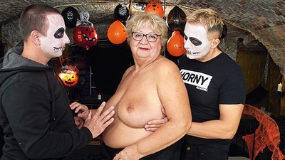 bbw mature rough fucked on halloween