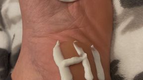 Lotion the soles