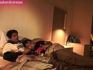 con mi hermanastro nos ponemos cachondos con un juego de peleas