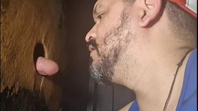 Suruba de leves escondidos no centro da vidade com casados bem gostoso - Cena 02