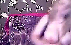Massive tits tranny on cam