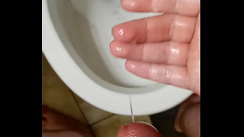 I cum in toilet