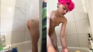 Double POINT OF VIEW FTM Youngster Showering