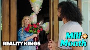 Real Sexy - Blonde MILF Jenna Starr Just Wants A Big Hard Dick To Ride For Mother's Day