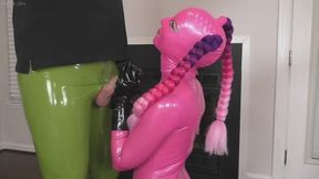 Latex blowjob in pink rubber