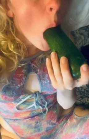 Dumb country girl slut sticks a carrot in her ass and a zucchini in her pink pussy and squirts