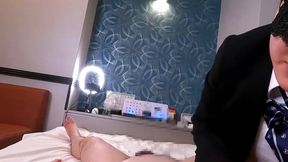 大きなお尻のメンズエステ嬢が騎乗位とフェラで男を連続絶頂させる