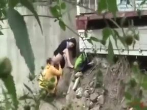 221209野外でセックスするエロ女子高生c