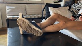 GAMER GIRL KYLIE SNEAKERS IGNORE - MP4 HD