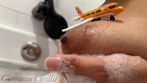 Giantess Cirilla - Expected Turbulence