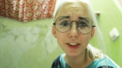 humiliates me like his bitch, I want to cum on her