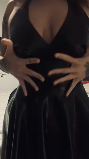 your Goddess - teasing you even more in latex!