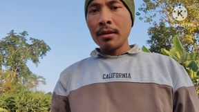 Jungle under ghumne ke liye gaya hai