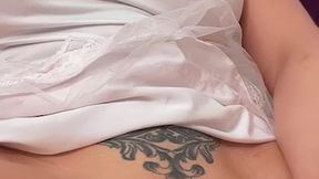 UKs longest labia gets drenched