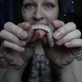 GothBunny's mouth tour