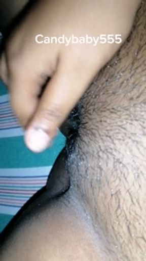 .Teen Sri Lankan virgin  girl masturbating.