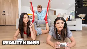 Hot Videos - Slutty Eliza Ibarra Is So Eager To Help Her Roommate's Bf With His Big Boner