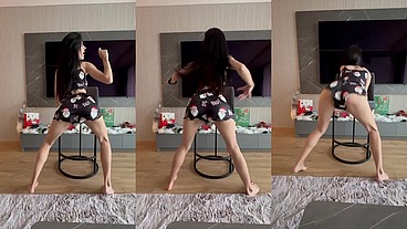 Christmas twerk