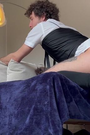 Harry_jen  Gay in a Corset Straddled Daddy&#039;s Big Cock and Made a Creampie