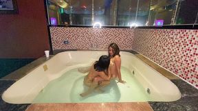 motel with friends on the jacuzzi ffm amateur threesome