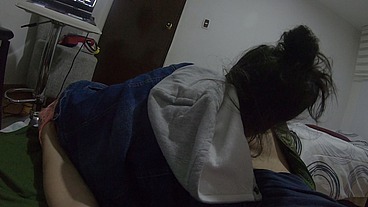 mi vecina se traga mi leche mientras vemos una pelicula porno