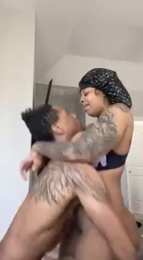Curvy ebony wife enjoys lift and carry missionary position