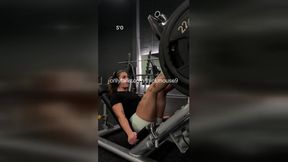 18-Year-Old Gym Girl Accidentally Flashes Tight Pussy During Live Stream