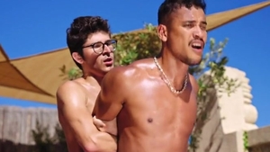 That ravishing nude Bottom Sure Knows How To Satiate A enormous man rod