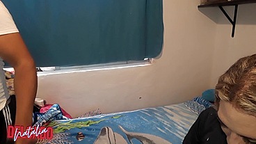 Jovencito sorprende a su puta con enorme verga - Natalia Delgado