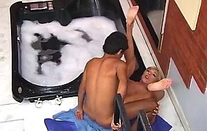 Hot bj in a tub
