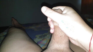 Amadores europeus, jovens e velhos: acariciando pênis grandes e não circuncidados até a ejaculação explosiva e sexo anal sem proteção.