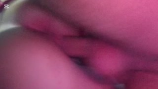 أفضل صديق لزوجي يمارس معي الجنس أثناء عمله