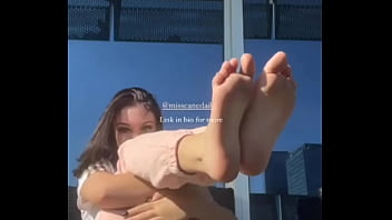 Pezinho novinha submissa