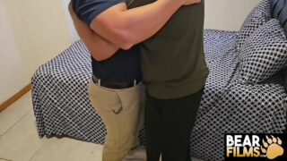 Pria gemuk seperti beruang disodomi, penis besar