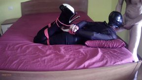 Laura on Heels amateur 2021. Tied on an hotel bed on sexy outfit, deepthroat and cum in mouth