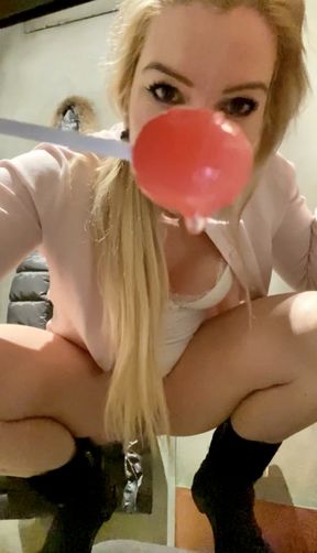 💦 RESTAURANT TOILET LOLLIPOP FUN